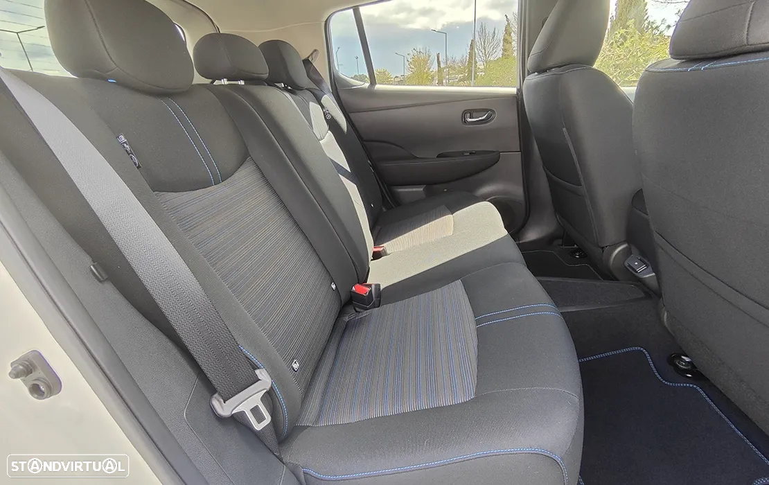 Nissan Leaf N-Connecta - 10
