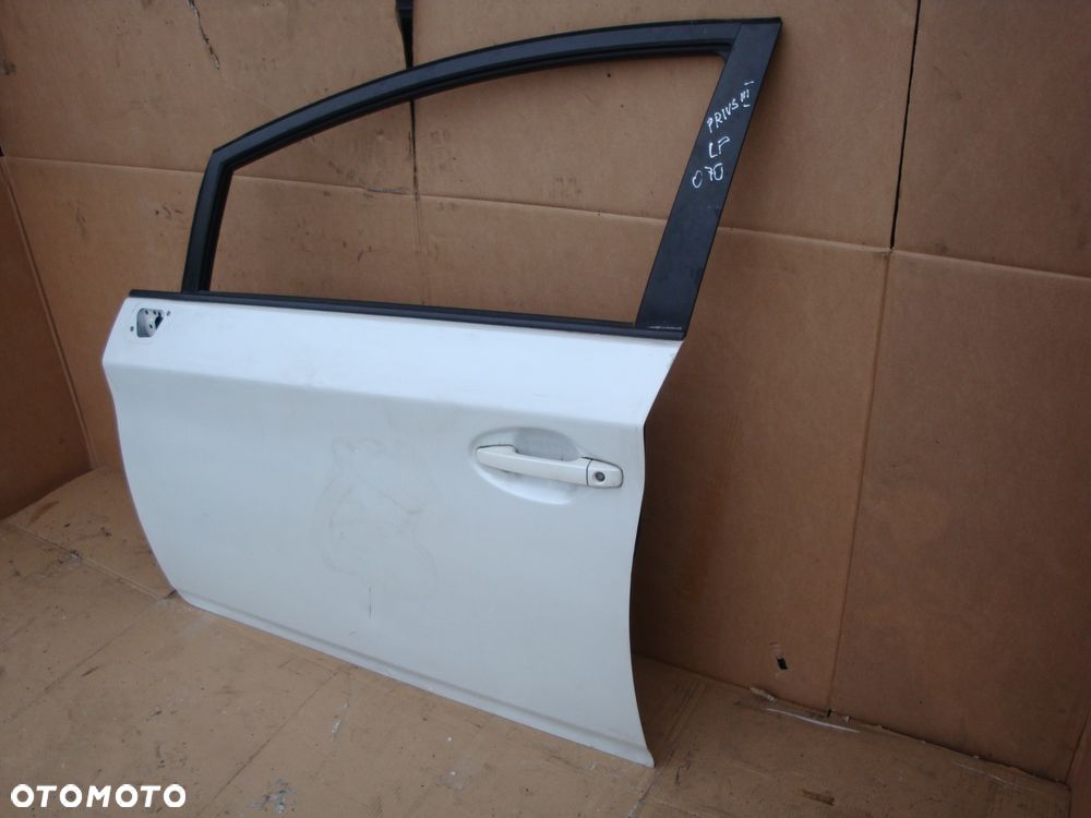TOYOTA PRIUS III DRZWI LEWE PRZEDNIE LAKIER 070 - 3
