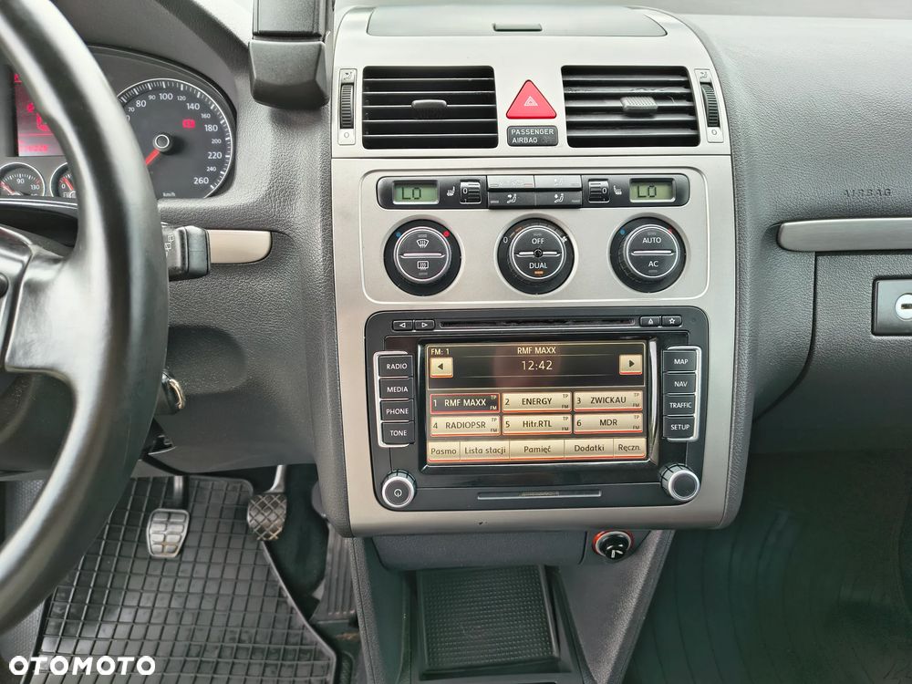 Volkswagen Touran 2.0 TDI Freestyle - 22