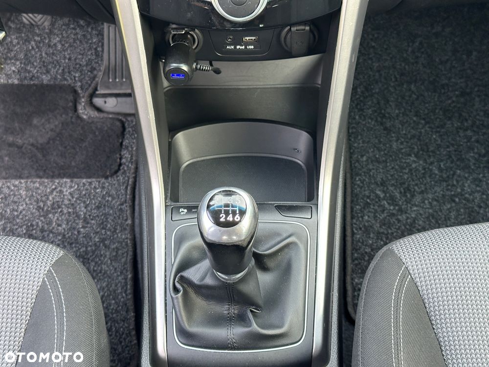 Hyundai i30 blue 1.4 Style - 25