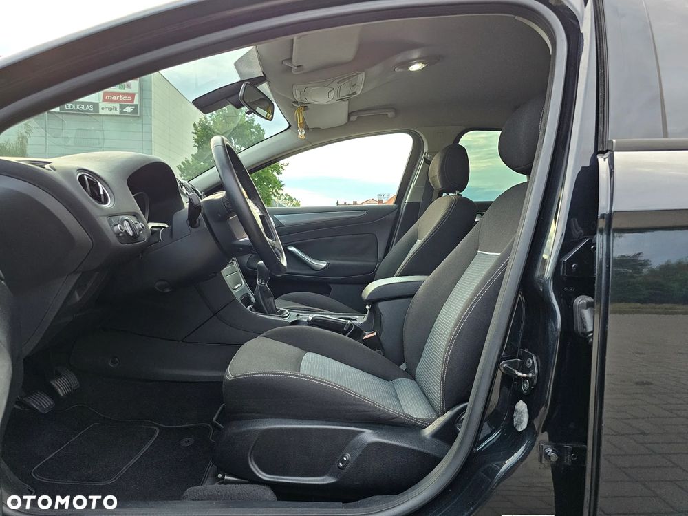 Ford Mondeo 2.0 Trend / Trend+ - 14