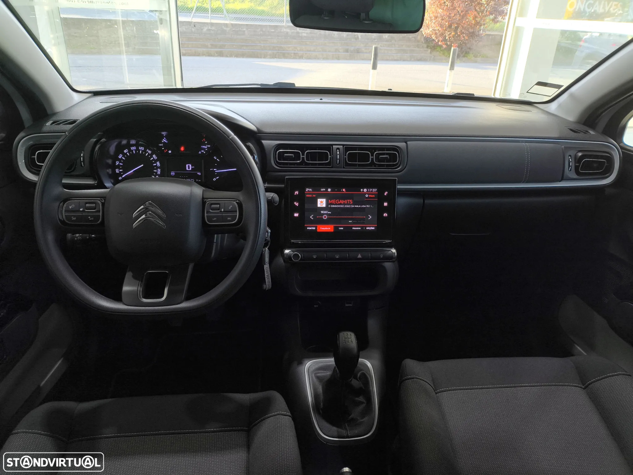 Citroën C3 1.2 PureTech C-Series - 10