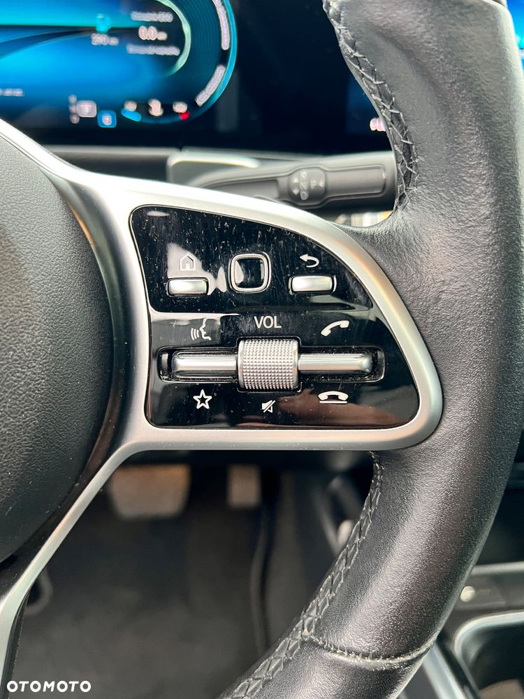 Mercedes-Benz GLB 250 4-Matic 8G-DCT - 16