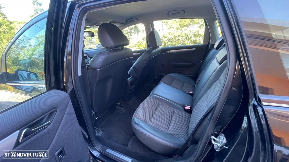 Mercedes-Benz B 180 CDI - 20