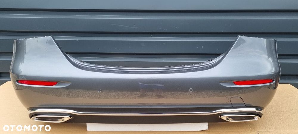 Mercedes E Klasa W213 Lift Sedan 2020- zderzak tył oryginał MD270 - 2