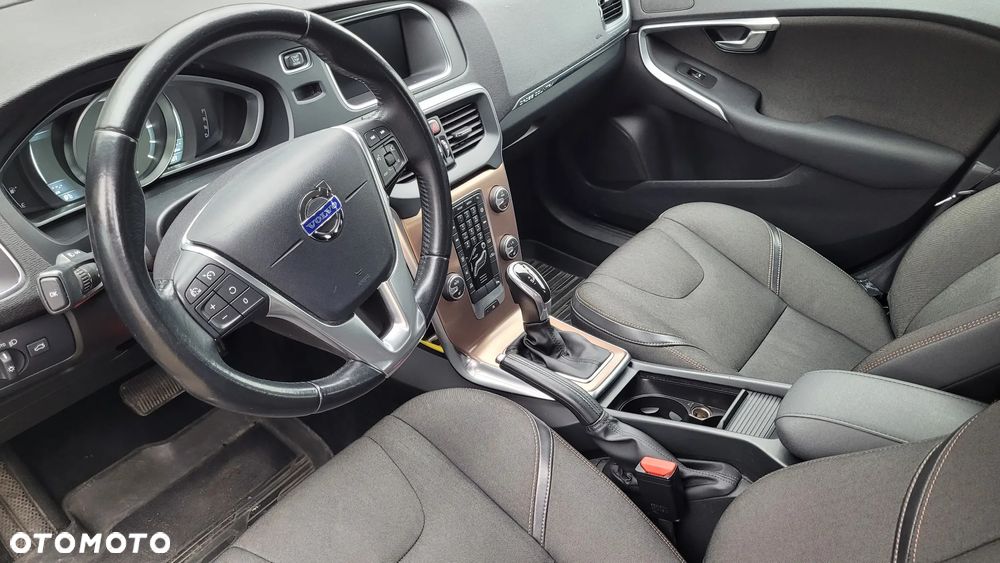 Volvo V40 Cross Country D3 Geartronic Momentum - 9