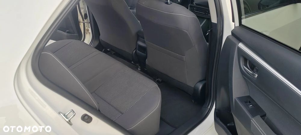 Toyota Corolla 1.6 Prestige MS EU6 - 12