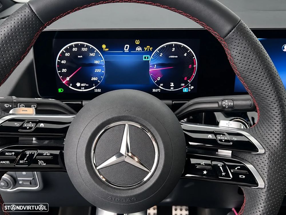 Mercedes-Benz GLA 200 d AMG Line — fotografia 14