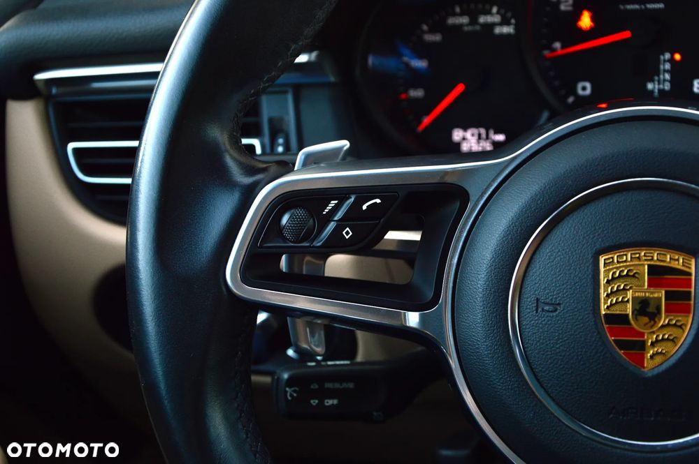 Porsche Macan - 23