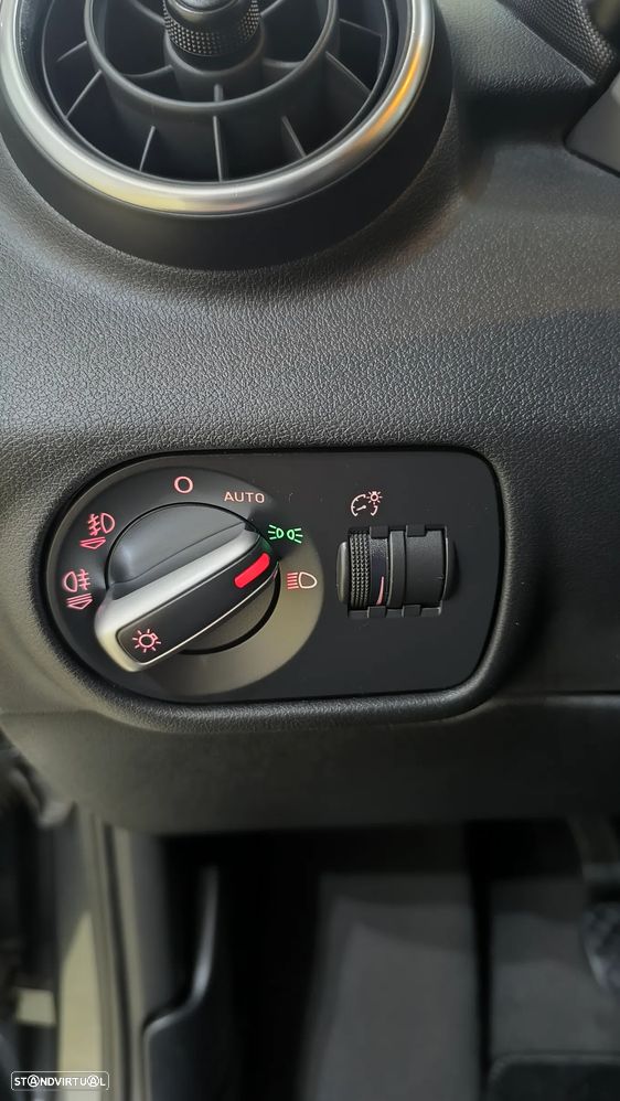 Audi A1 1.6 TDI S line Sport Pack - 19