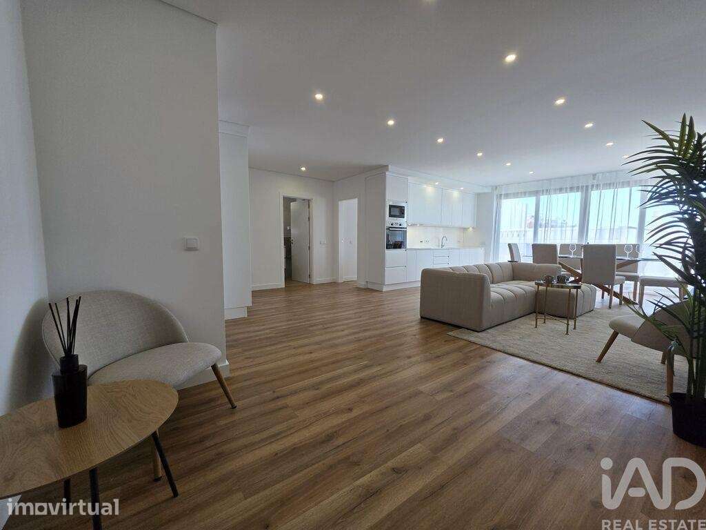 Apartamento T2 em Olhão de 99 m2 - Grande imagem: 5/13
