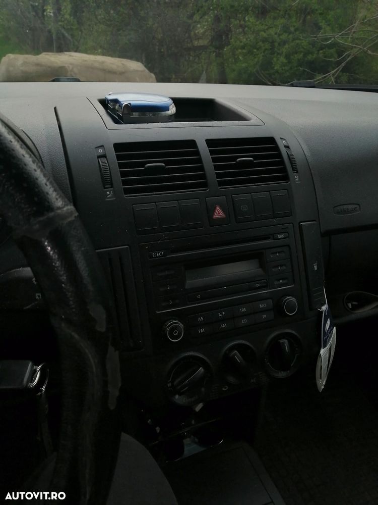 Volkswagen Polo 1.4 TDI Attractive - 5