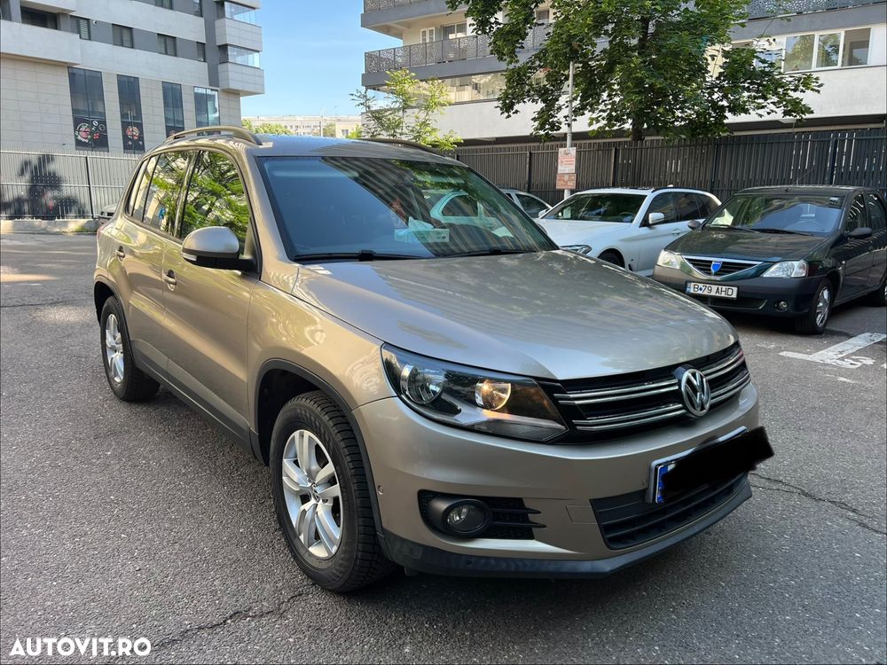 Volkswagen Tiguan - 1