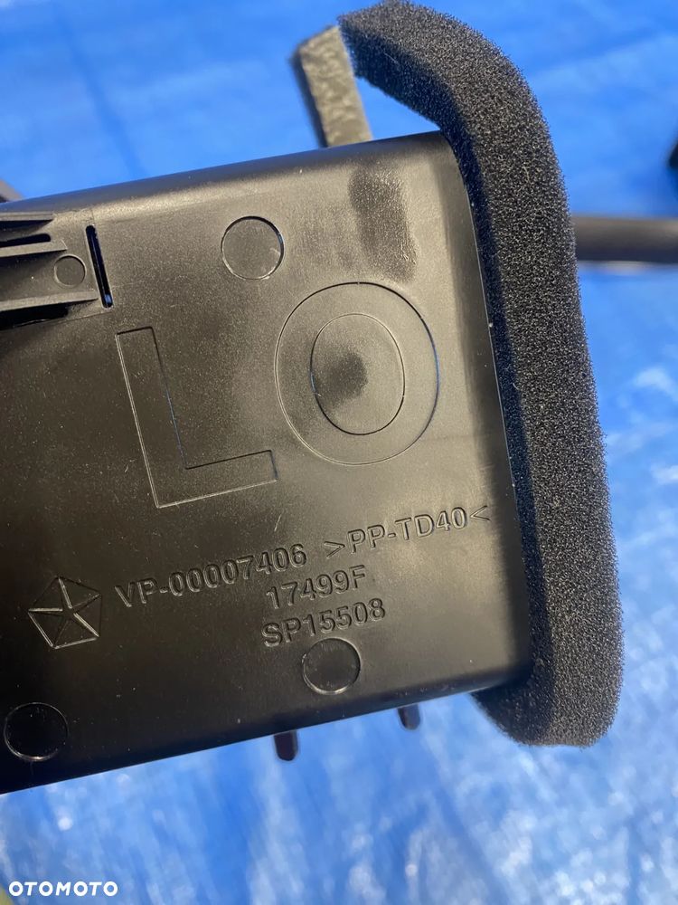 JEEP GRAND CHEROKEE WK2 KRATKA KRATKI NAWIEWU PRAWA LEWA BOCZNA  17499F  SP15507 SP15508 - 4