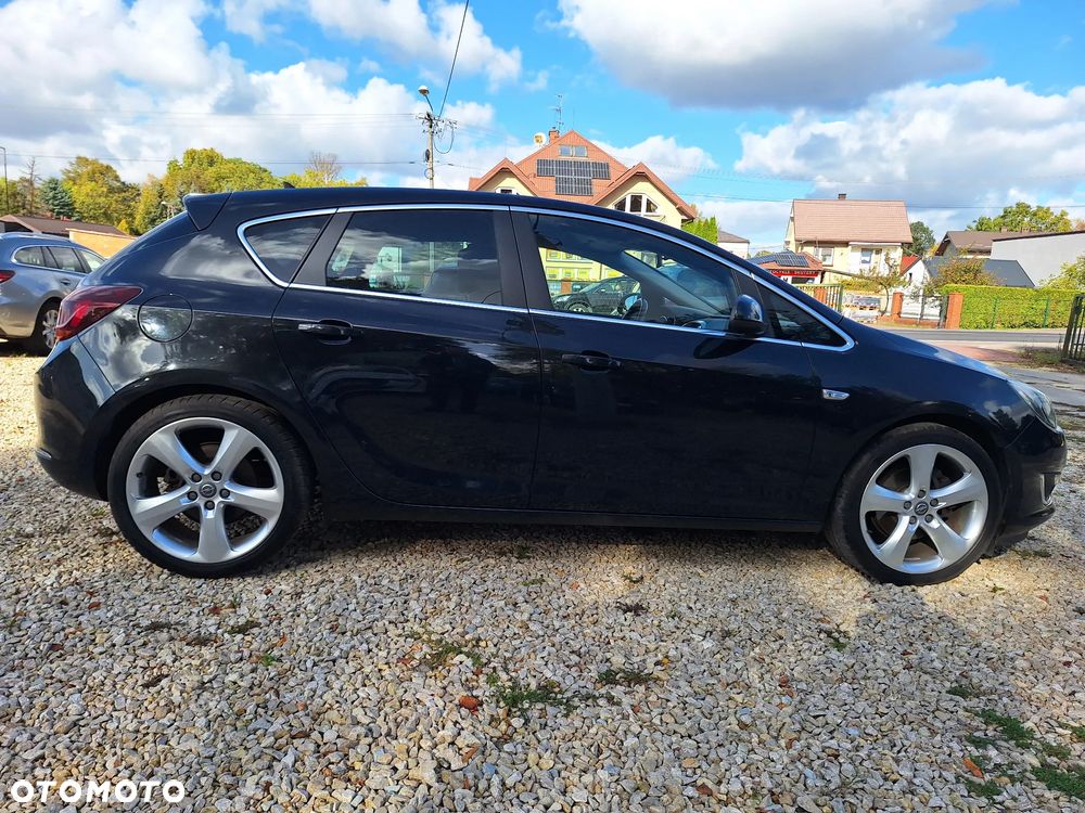 Opel Astra 1.6 Turbo Sport - 11