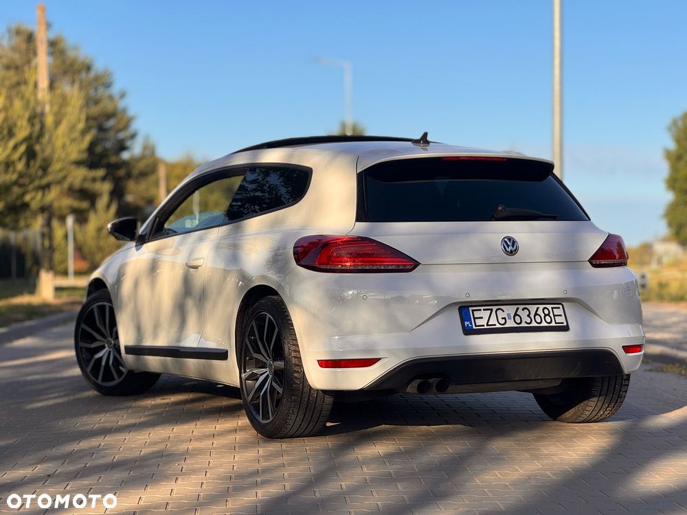 Volkswagen Scirocco 2.0 TDI BMT DSG - 24