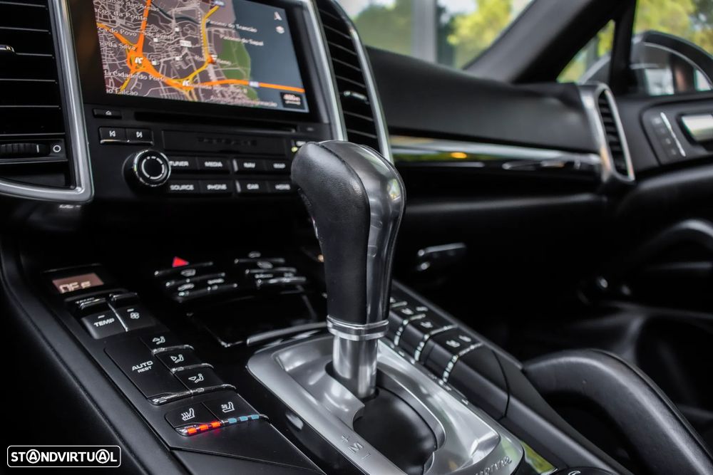 Porsche Cayenne S E-Hybrid - 25