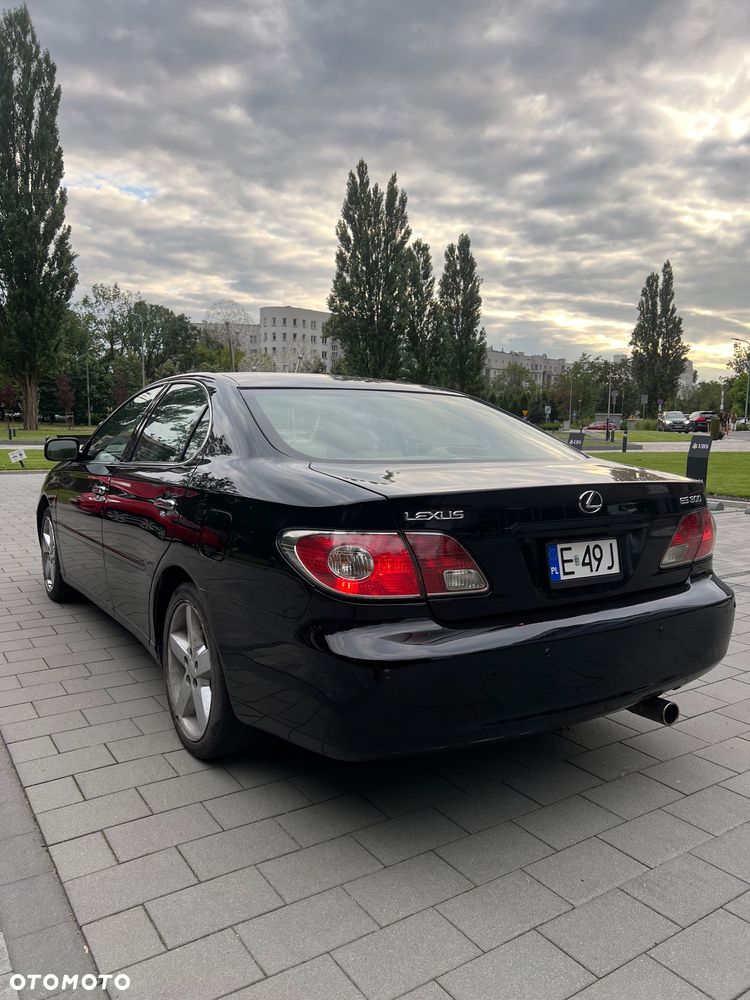 Lexus ES - 11