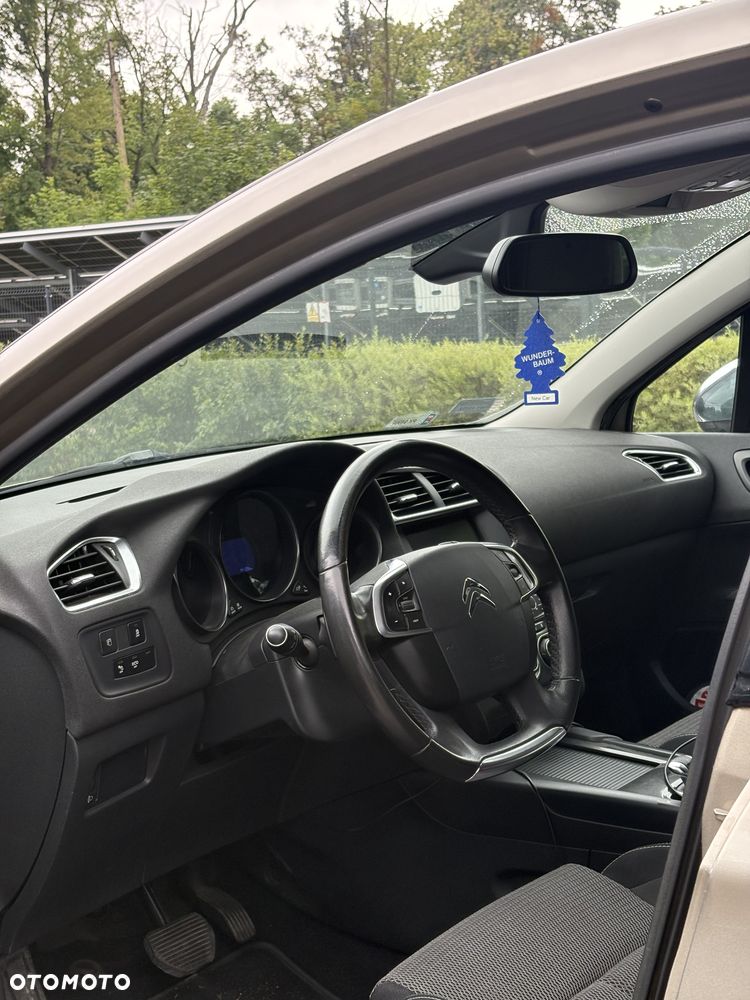 Citroën C4 e-HDi 115 ETG6 Selection - 6