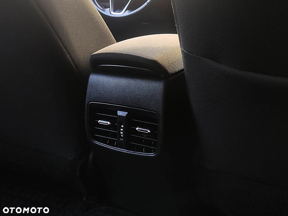 Toyota Corolla 1.8 Hybrid Comfort - 16