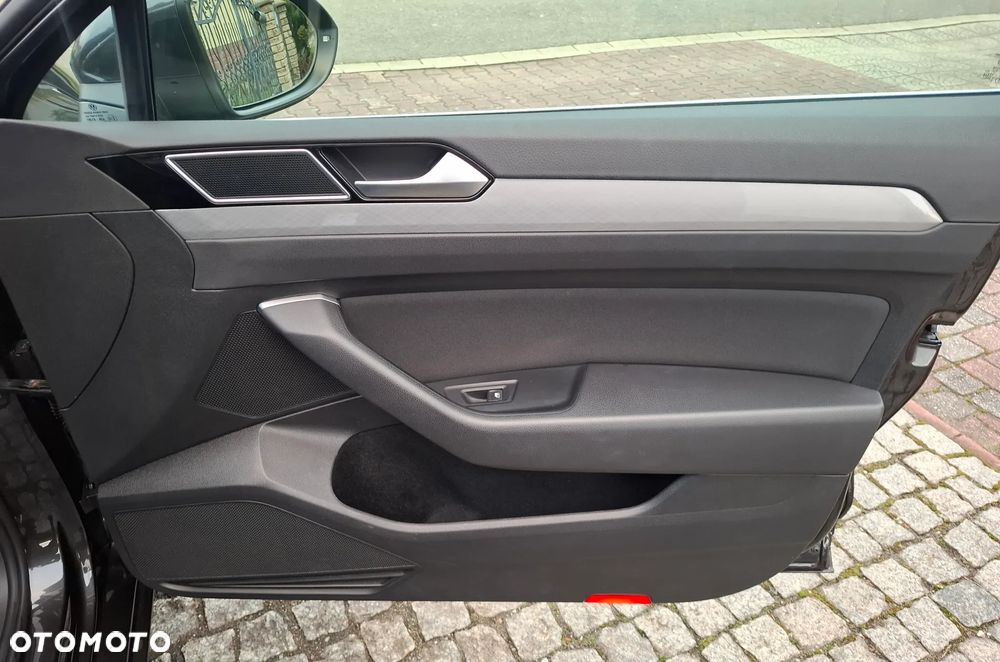 Volkswagen Passat 1.5 TSI EVO Business - 36
