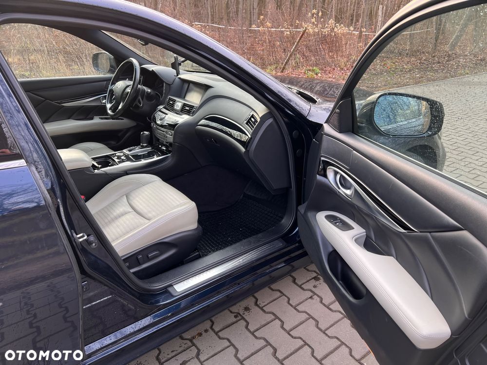 Infiniti Q70 2.2d Premium Executive - 10
