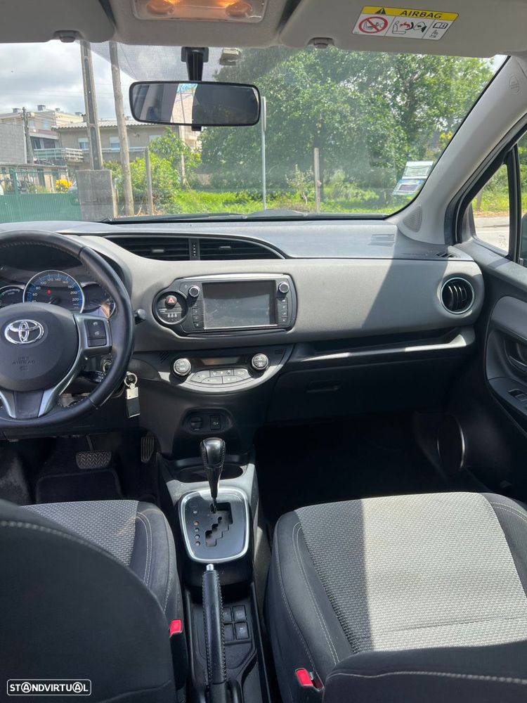 Toyota Yaris - 11