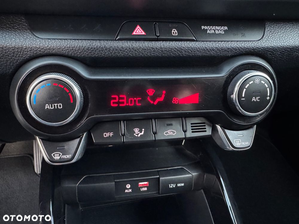 Kia Rio 1.2 Dream Team Edition - 37