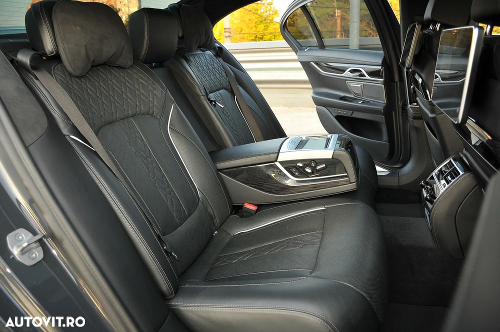 BMW Seria 7 750i xDrive - 5