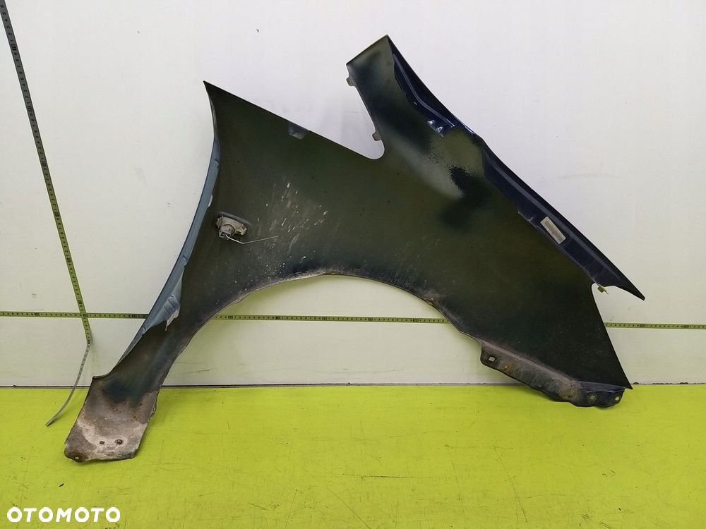 Błotnik przedni lewy Toyota Corolla Verso I 2001-2004 8P4 - 9