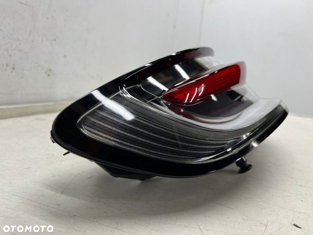 Lampa Porsche Macan I 95b LIFT 18r.- LEWA tylna w błotnik ORYGINALNA lewy tył Europa 95b945091l - 2