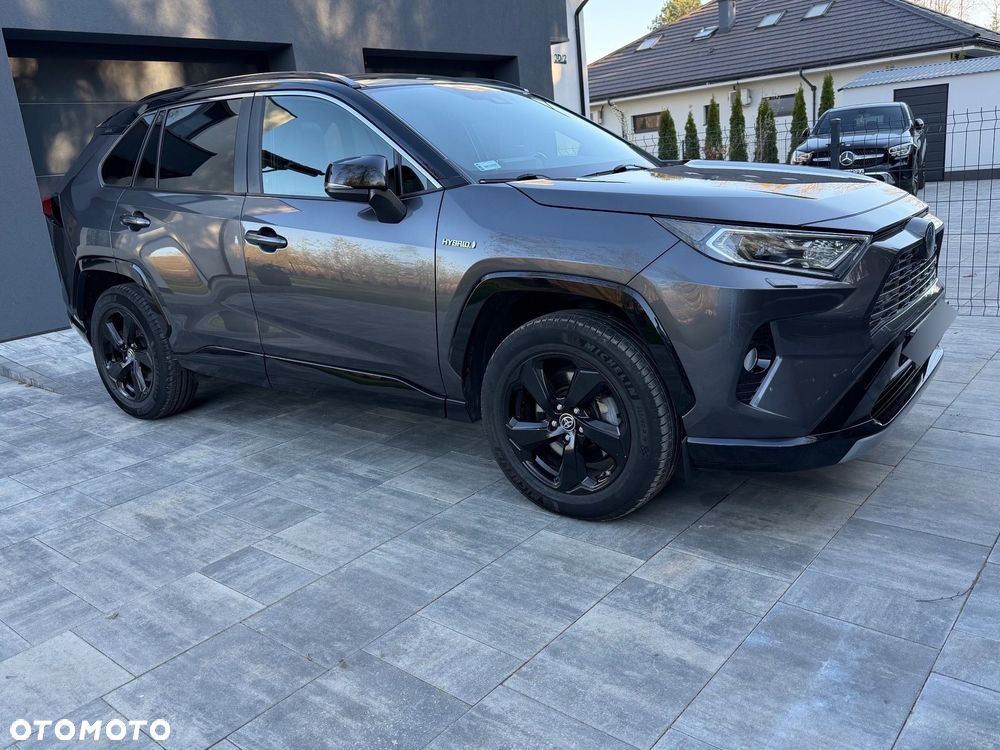 Toyota RAV4 - 1