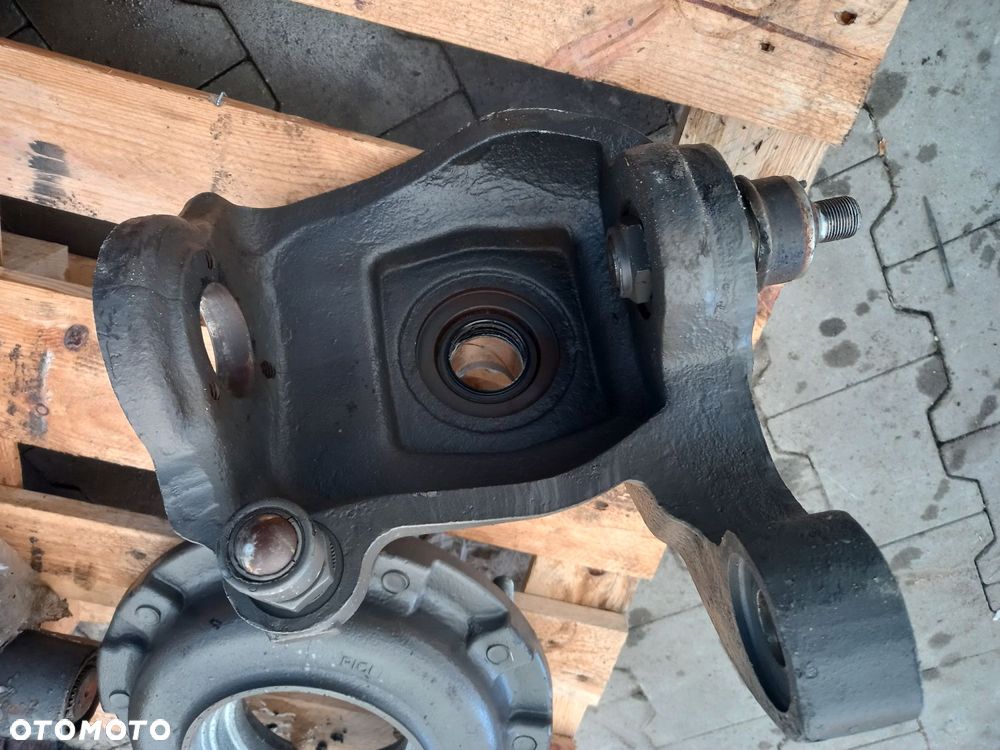 Most przód Carraro 20.29SI 17.041/1 Renault John Deere Claas Arion 530 540 550 620 630 640 650 - 15