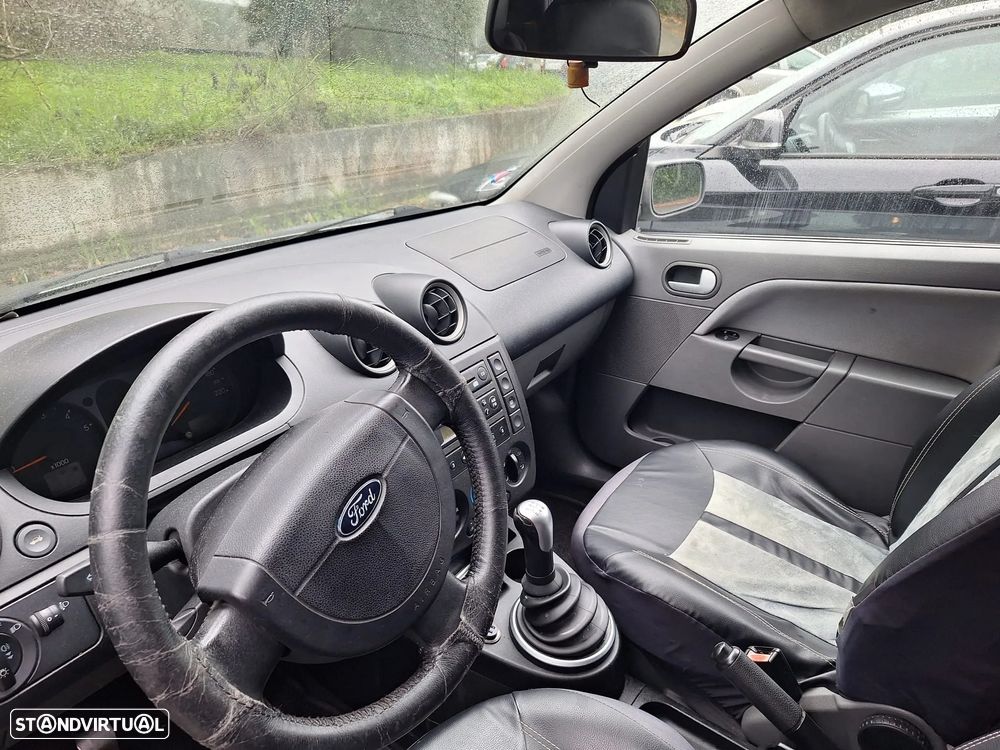 Ford Fiesta 1.4 TDCI Ghia - 2