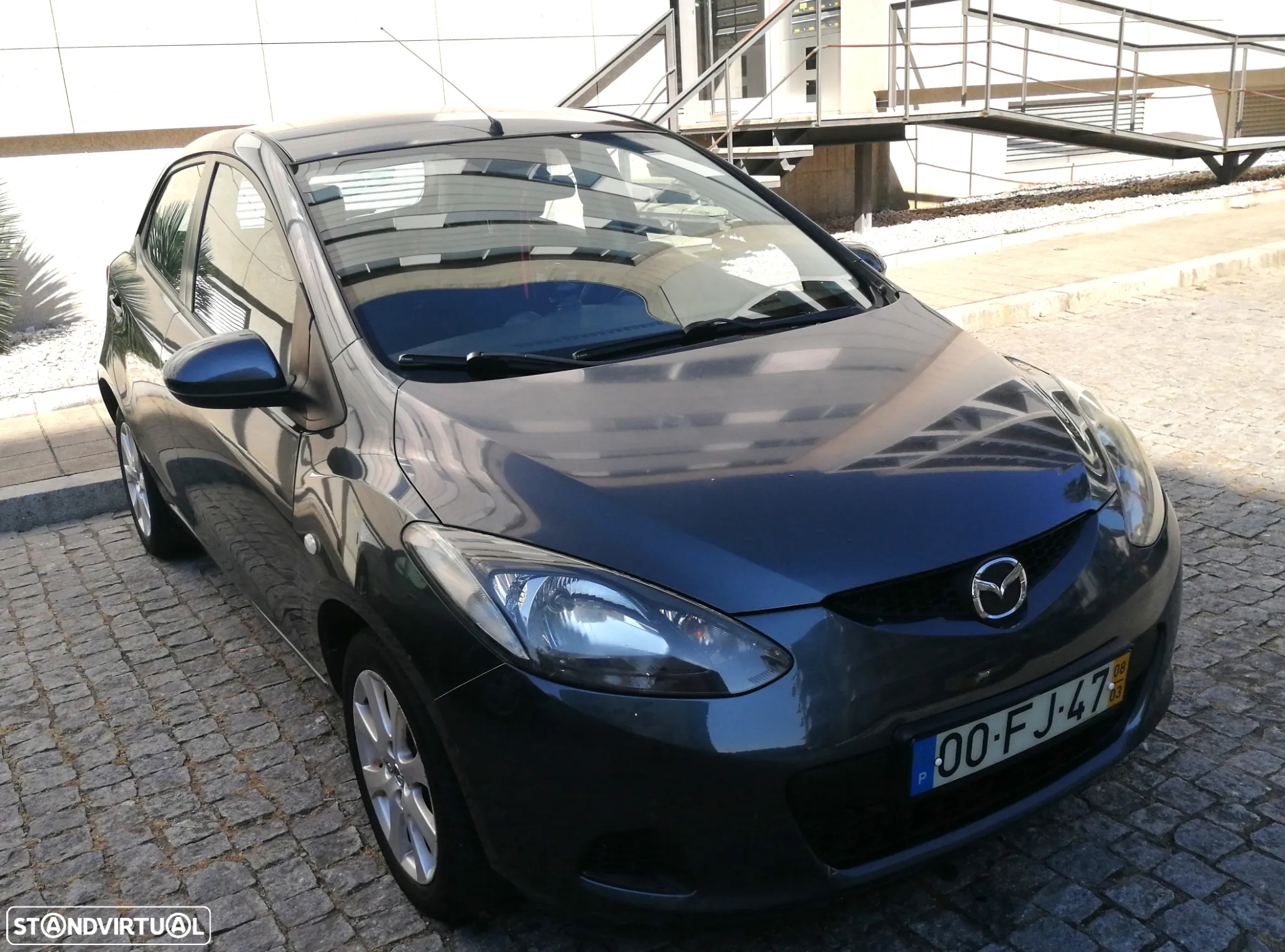 Mazda 2 1.3 MZR Exclusive - 2