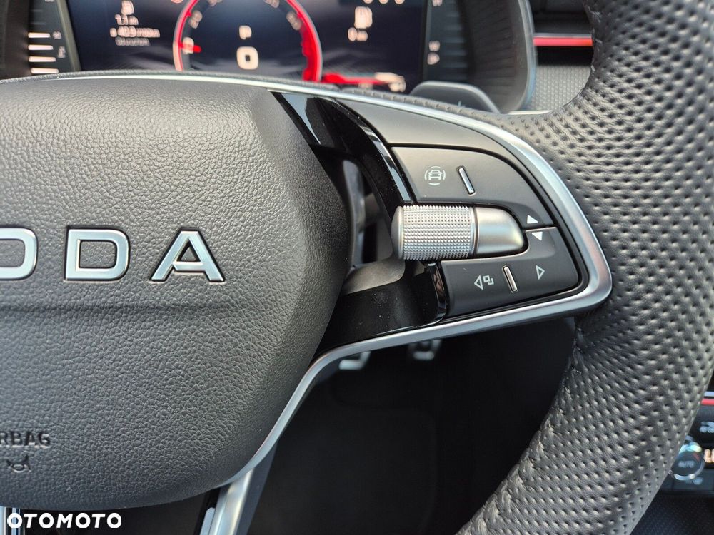 Skoda Kamiq 1.0 TSI Monte Carlo DSG - 41