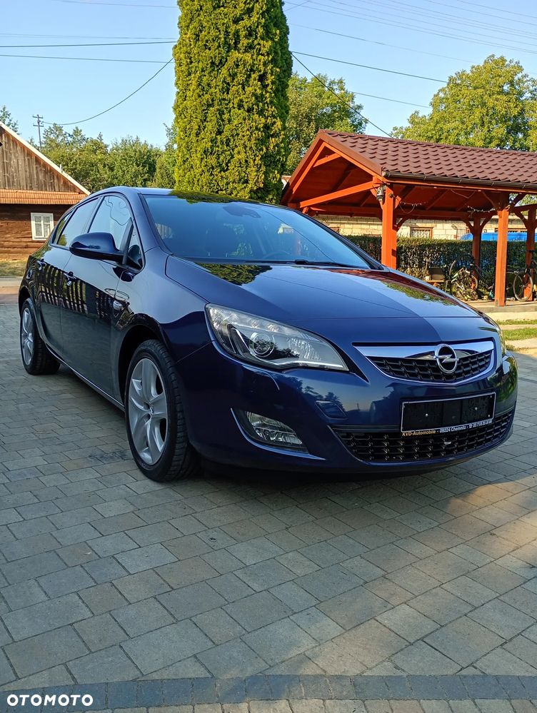 Opel Astra 1.4 Turbo Design Edition - 2