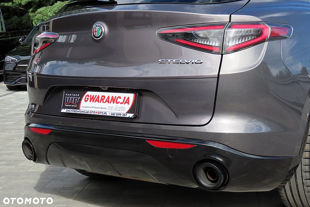 Alfa Romeo Stelvio 2.0 Turbo 16V AT8-Q4 Veloce - 18