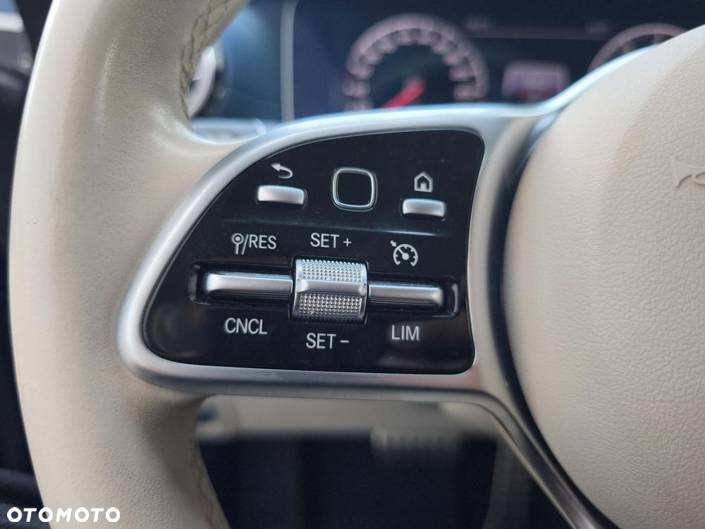 Mercedes-Benz Klasa E - 16