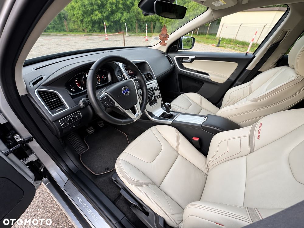 Volvo XC 60 D3 Drive-E Ocean Race - 5