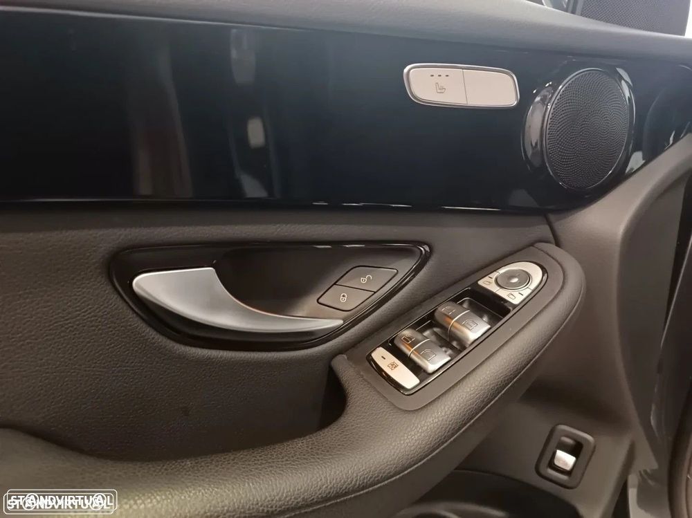 Mercedes-Benz GLC 300 de Coupe 4Matic 9G-TRONIC - 29