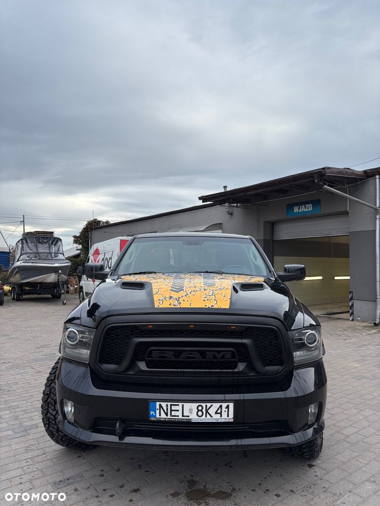 Dodge RAM 5.7 4x4 - 2