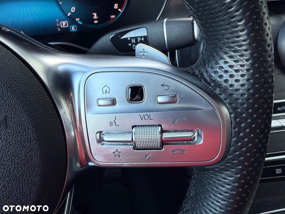 Mercedes-Benz GLC - 33