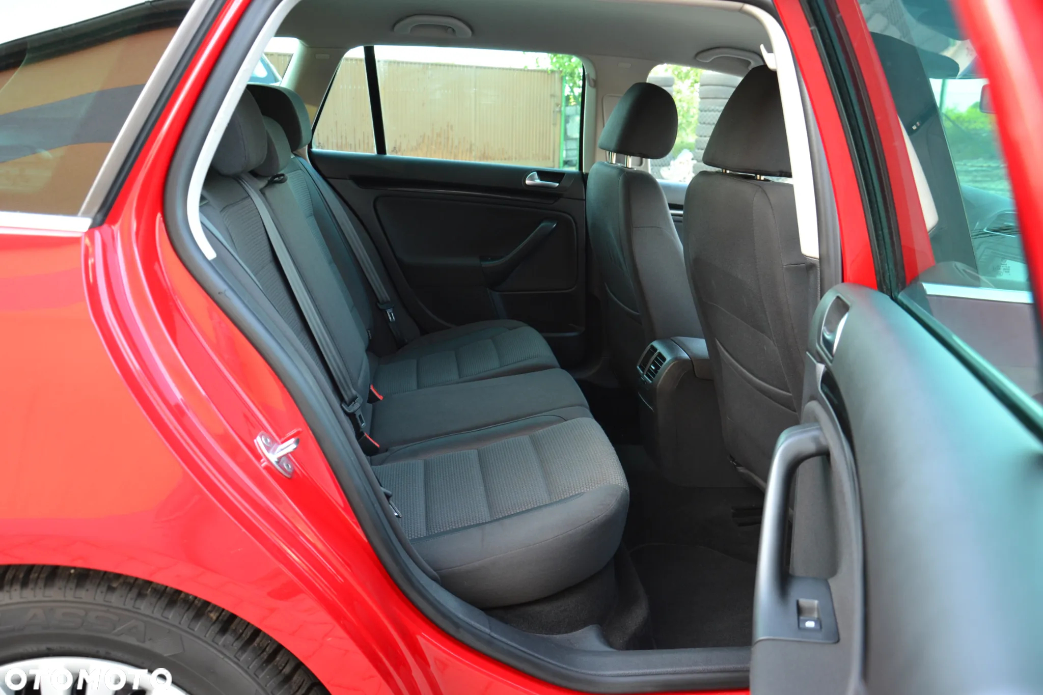 Volkswagen Golf 1.2 TSI BlueMotion Technology Comfortline - 29