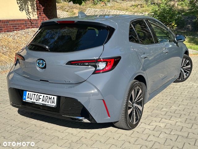 Toyota Corolla 1.8 Business Edition - 9