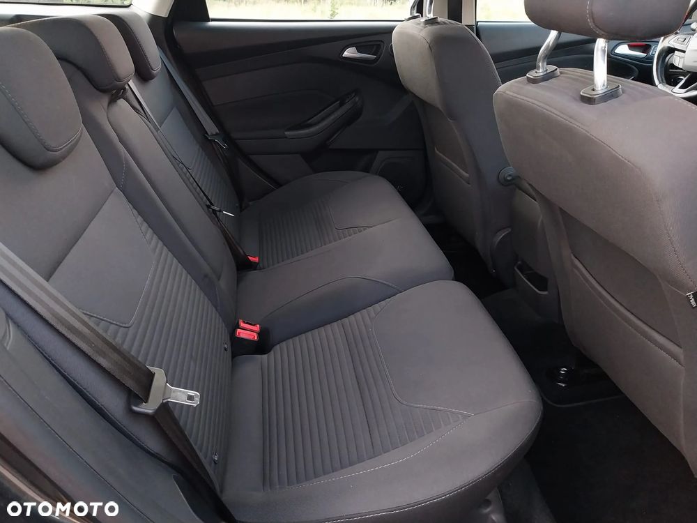 Ford Focus Turnier 1.5 EcoBoost Start-Stopp-System Titanium - 20