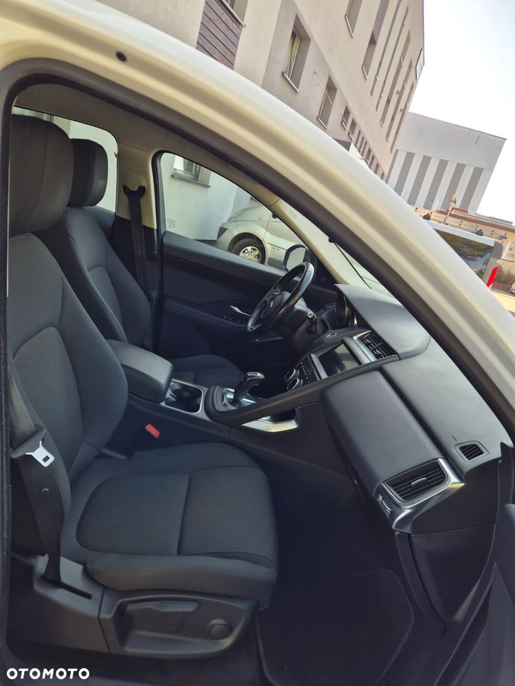 Jaguar E-Pace D150 AWD - 9