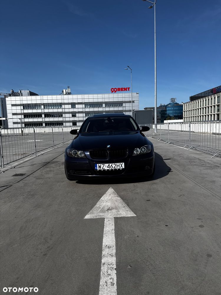 BMW Seria 3 320i - 9