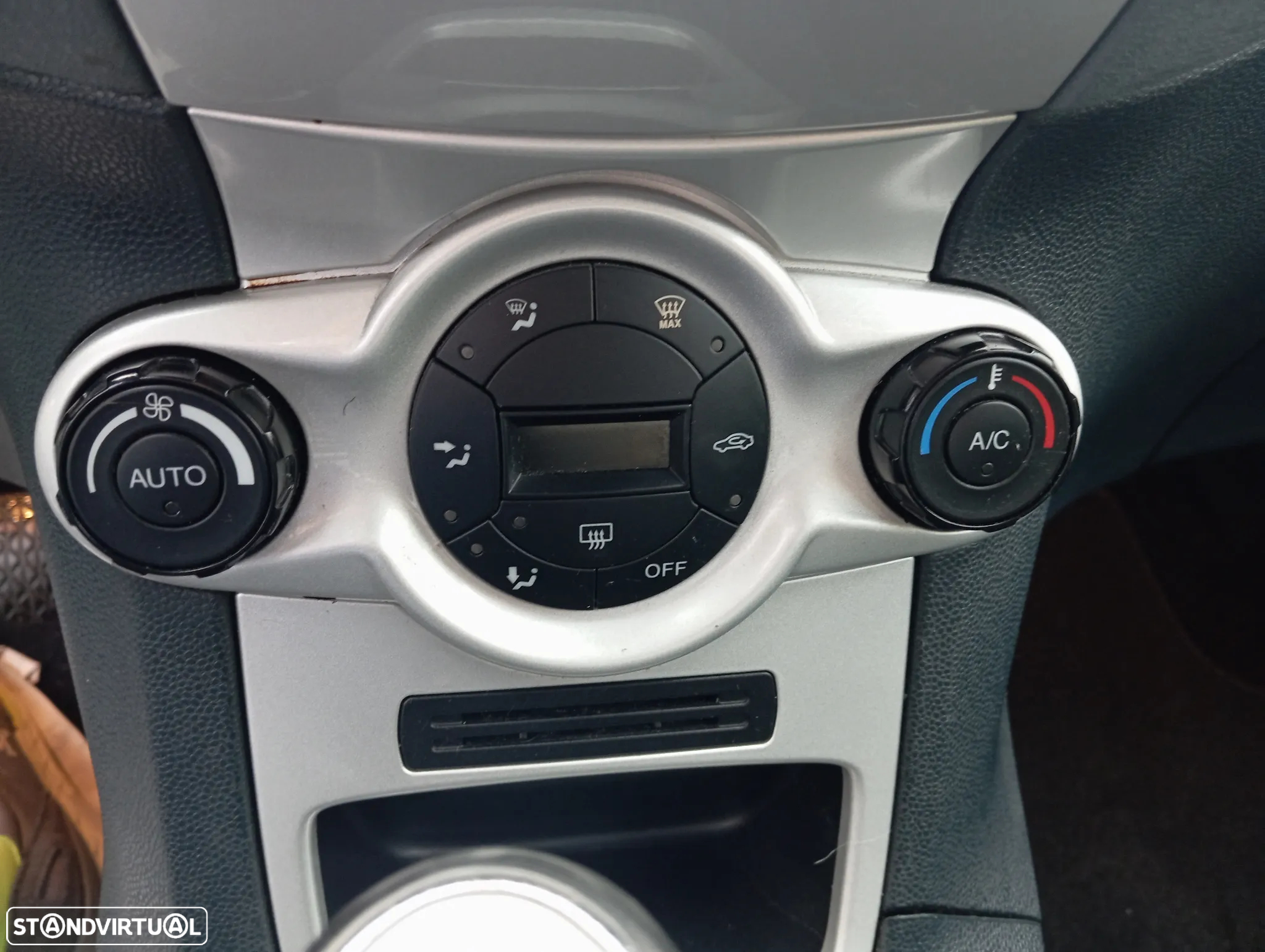 Ford Fiesta 1.25 Techno - 12
