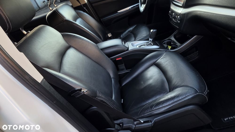 Fiat Freemont 2.0 Multijet Black Code AWD - 25